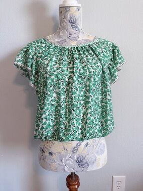 Max Studio Floral Blouse Women’s Size L Green Flutter Sleeve Top Lightweight
